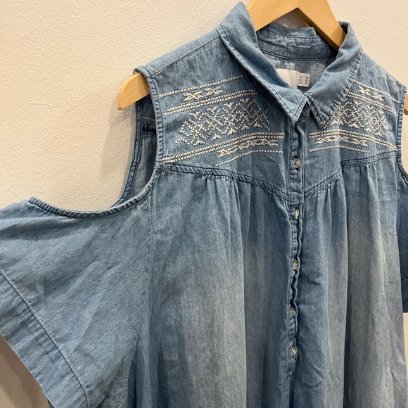 asos curve cold shoulder blue embroidered top - Picture 2 of 5